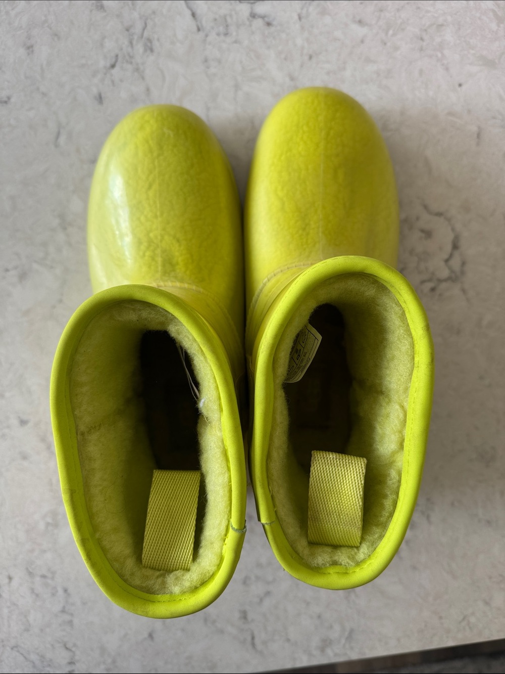 UGG clear mini ‘sulfer’ Women’s 7 Neon Lime Shearling-Lined Shortie Boots - Picture 8 of 10